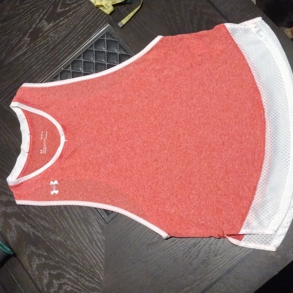 Under Armour Tops - Under Armour Workout HeatGear